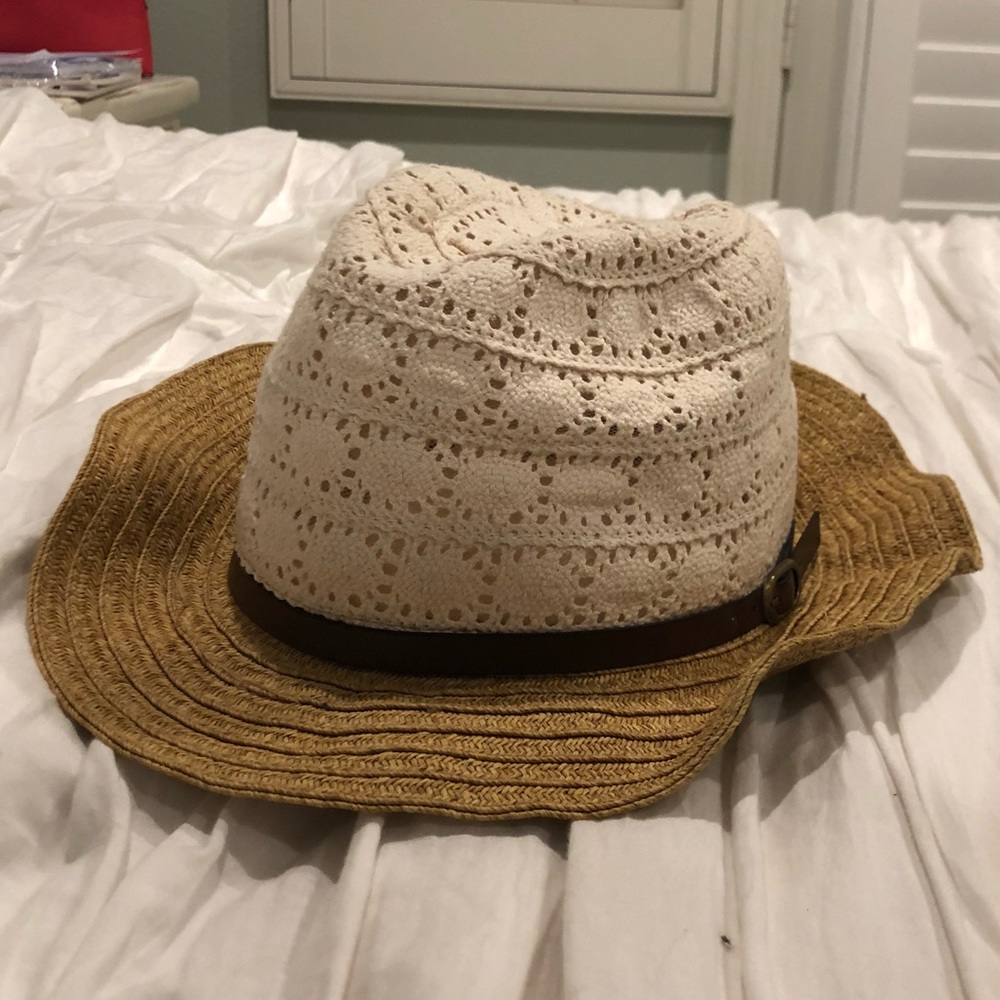 Lacy beach/sun hat🌴